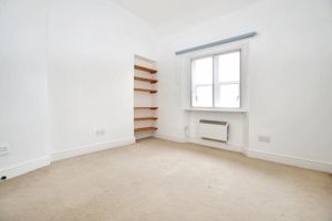 Double size bedroom- click for photo gallery